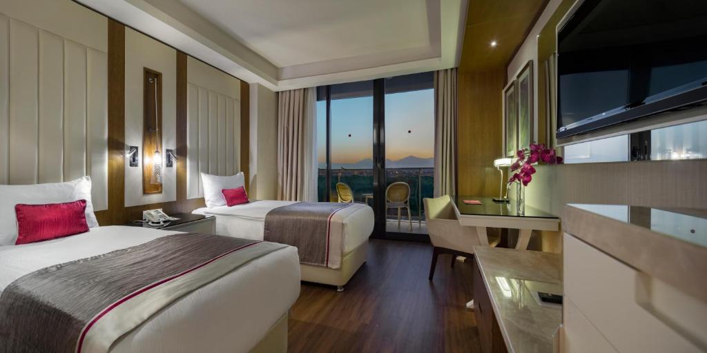 ترندی آنتالیا - Family suites with  sea view - sea view view