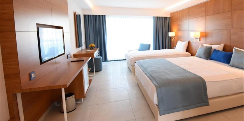 اینفینیتی بای یلکن آکواپارک کوش آداسی - LARGE ROOM - LAND VIEW view